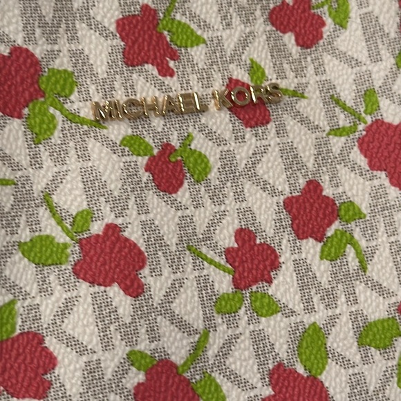 Michael Kors Bag Carter Rose Tote - Picture 16 of 17